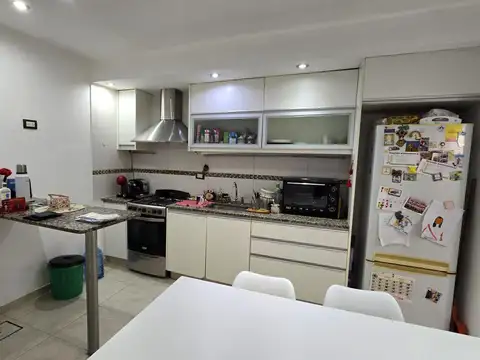 Depto Tipo Casa en Venta con 1 cocheras