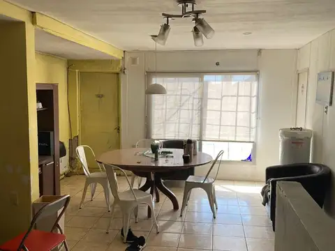 Av. Hipólito Yrigoyen 600