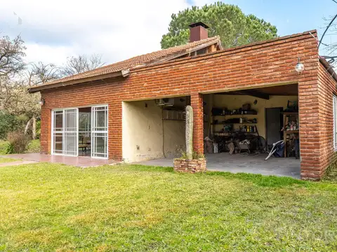 Casa 4 ambientes con 2 baños