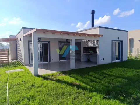 Casa en Venta en Pilar del Este - Santa Emilia, USD 168.000