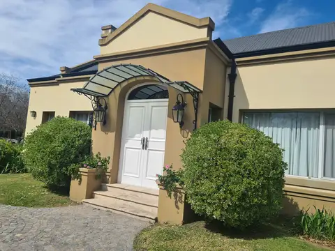 Casa en Venta en Lujan, USD 335.000