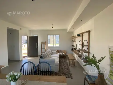 Casa en Alquiler al Este