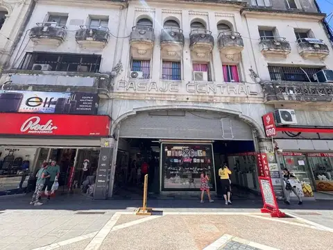 OFICINA EN VENTA PASAJE CENTRAL