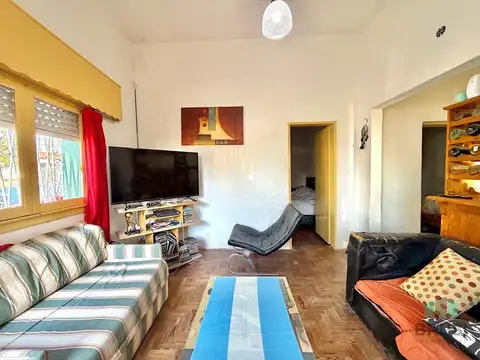 Depto Tipo Casa 4 ambientes con 2 baños