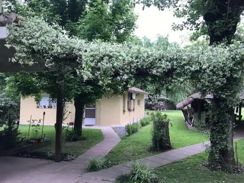 Casas en venta - 6 Dormitorios 4 Baños - 3.455Mts2 - General Rodríguez