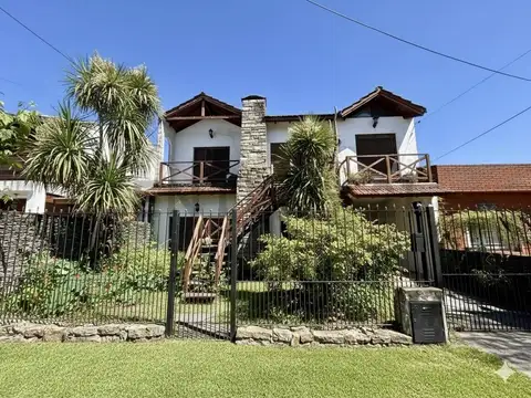 Venta Casa 5 AMBIENTES en Castelar Norte