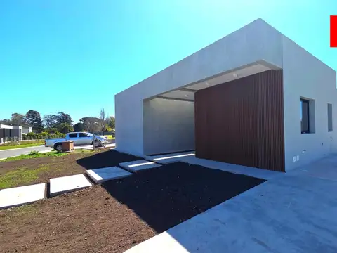 Casa en Venta en Pilar Del Este - Santa Elisa, USD 189.000