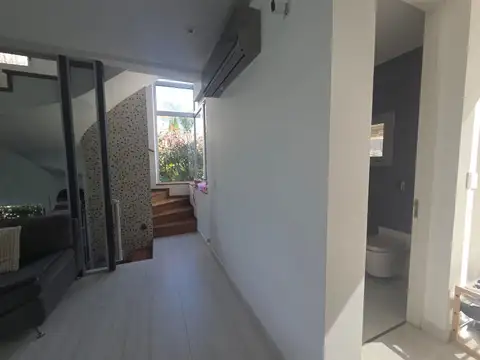 EXCLUSIVA CASA MODERNA EN EL CANTÓN- ISLAS
