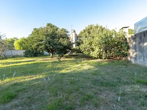Casa en Venta con 4 cocheras