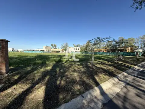Terreno en Venta en Pilar Del Este - Santa Sofia, USD 35.000