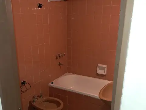Departamento en Alquiler en Agronomia, $ 800.000