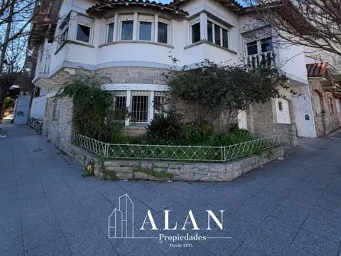 CHALET 5 AMB. APTO USO PROFESIONAL