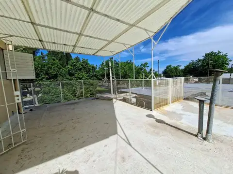 VENTA CASA 2 DORMITORIOS - 2 BAÑOS - COCHERA