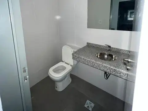 Oficina en Venta al Este