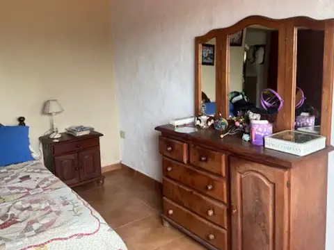 VENTA DE 2 CASAS MAS LOCAL COMERCIAL