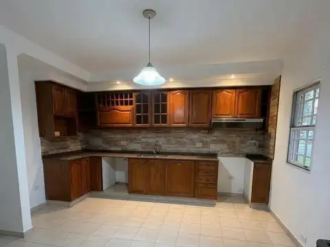 Casa en Alquiler al Noroeste