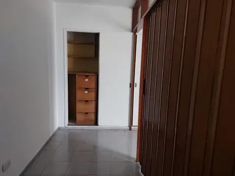 Departamento en Alquiler en Moron Sur, $ 360.000