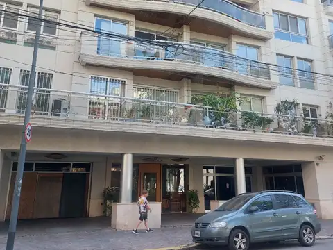 Senillosa 527 - Proyecto del Arq. AZCUY