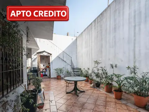 Casa 5 ambientes con 2 baños