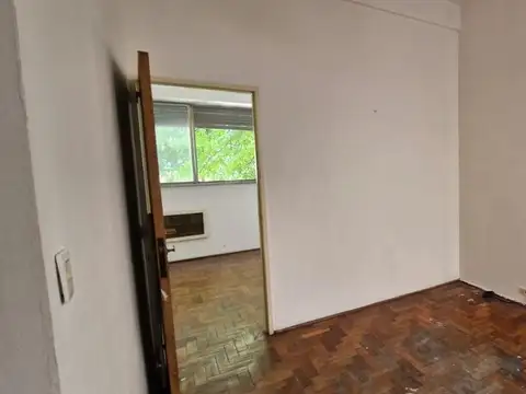 VENTA DEPTO 2 AMBIENTES SAN TELMO  1° POR ESCALERA