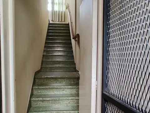 Hipolito Yrigoyen  al 6000