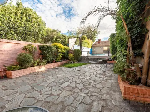 3 Dormitorios/ Suite/ Quincho/ Piscina