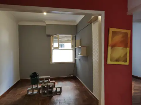 Almirante Francisco Seguí 1800, Piso 1