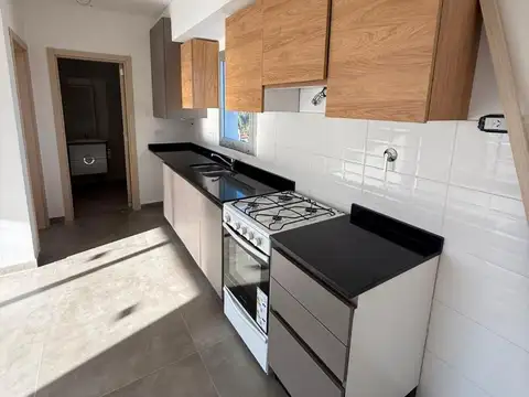 Departamento en Alquiler en Berazategui, $ 825.000