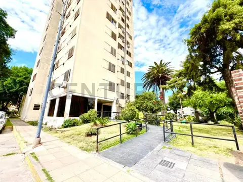 VENTA DEPARTAMENTO 4 AMBIENTES CON COCHERA