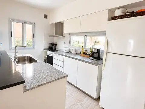 Casa  en Venta en San Ramiro, Pilar del Este, Pilar
