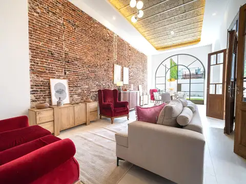 VENTA CASA 4 DORMITORIOS. ABASTO. APTA CRÈDITO.