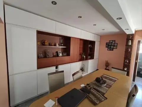 PH en venta - 3 Dormitorios 2 Baños - La Plata