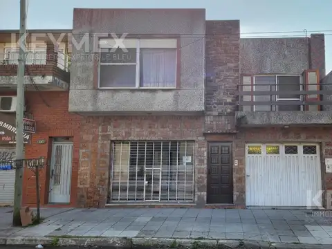 Venta PH Casa en 2 Plantas con Local     Garaje   Terraza – Quilmes