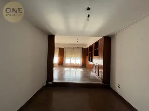 Casa en venta - Camino Centenario e/ 462 y 464