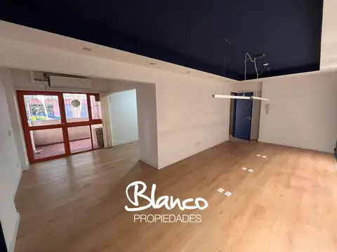 Oficina en Venta con 1 cochera