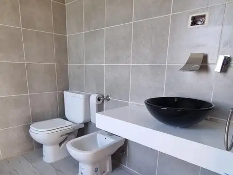 Casa en Venta con 4 cocheras