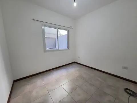 Depto Tipo Casa 2 ambientes con 1 baño