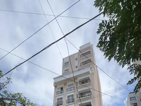 Exc depto 2 dorm vta gge/bcon/2 baños Dean Funes 825