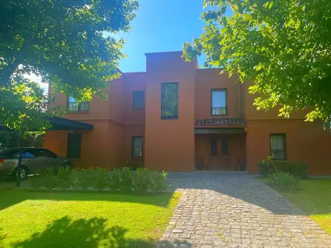 Casa con 5 dormitorios en Haras Santa Maria Barrio Eucaliptus,  Escobar 100