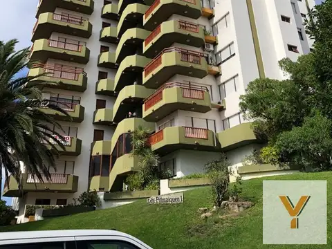 Paseo 111 e/ Avenida 1 y 2