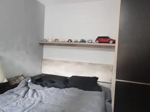 VENDE CASA 4DORMITORIOS ESCRITORIO PILETA TEJAS II