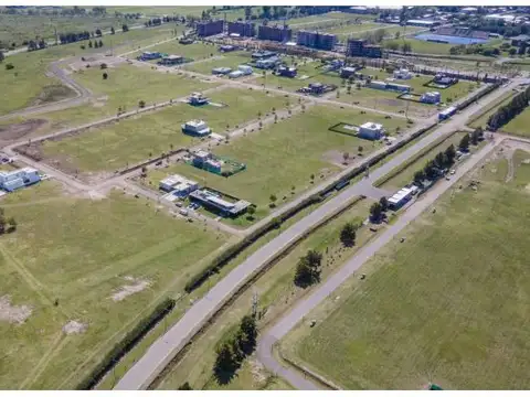 Los Pasos del Jockey Club - Barrio 4