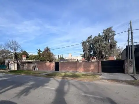 Propiedad exclusiva a metros de Irigoyen