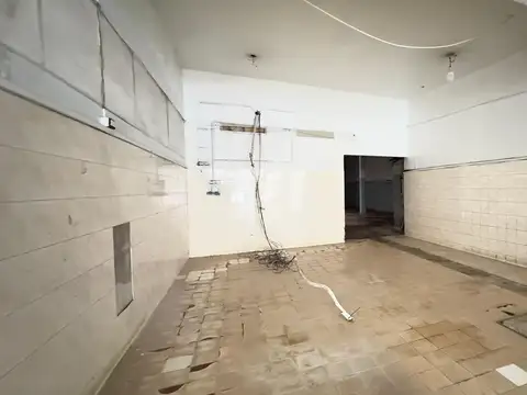 Local en Venta 51 años