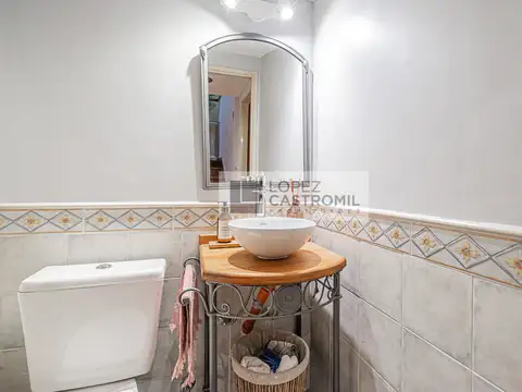 Depto Tipo Casa en Venta con 2 cocheras