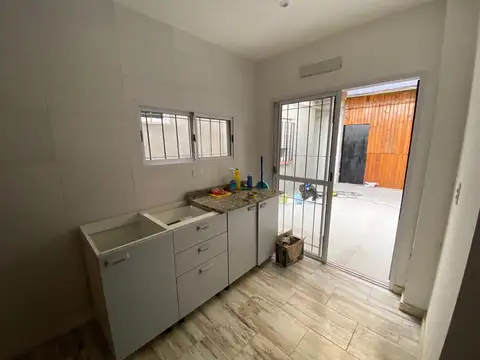 Depto Tipo Casa en Alquiler de 2 ambientes