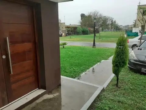 Casa en Venta en Pilar del Este - San Alfonso, USD 165.000