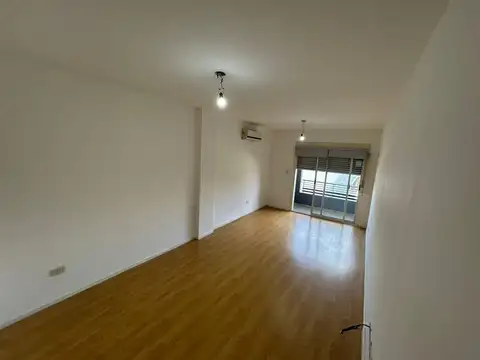 Departamento  en Alquiler en San Martin Centro, San Martin, G.B.A. Zona Norte