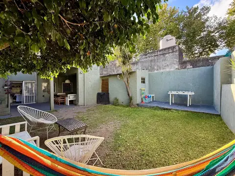 Casa a la Venta con Jardin en Victoria!
