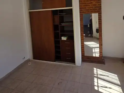 Depto Tipo Casa 2 ambientes con 1 baño